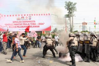 Polres Pelabuhan Belawan Gelar Simulasi Sispamkota Operasi Mantap Praja 2024