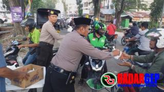 Polsek Payung Sekaki Bersama Rumah JB Lakukan Donor Darah Dan Berbagi Takjil