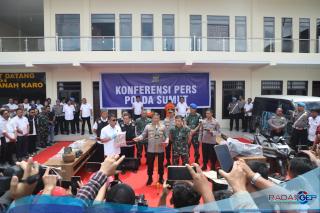 Terekam CCTV, Dua Eksekutor Pulang dan Pergi Usai Bakar Rumah Sempurna Pasaribu