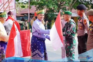 Bagikan 10 Juta Bendera Merah Putih Kepada Mayarakat Kabupaten Kampar