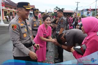 Kapolresta Deli Serdang Pimpin Upacara Kenaikan Pangkat Personil Polresta Deli Serdang Periode 1 Juli 2024