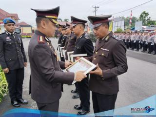 Polresta Deli Serdang Gelar Doa Bersama Dan Berikan Reward Kepada Personil