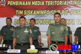 Tim  Siskaminfo Dir PIT PUSTERAD Lakukan Kunjungan Kerja Di Makodim 0313/KPR